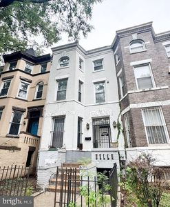 18 Rhode Island Ave NW