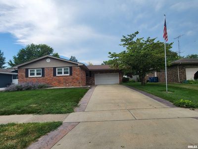 1225 Wickford Dr