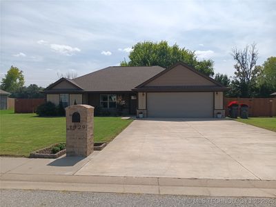 1029 Village Dr
