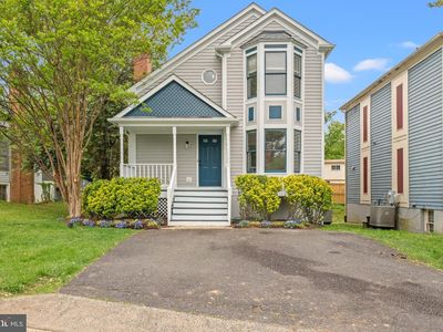 Property at 8405 Hollis Ln, Vienna, VA