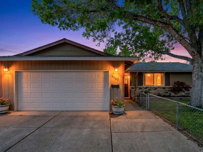 3060 Meadowlands Dr