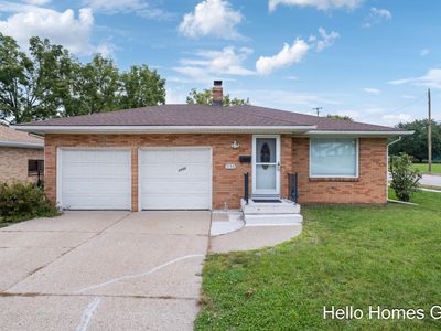 1135 Carrier Creek Blvd NE