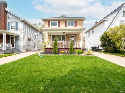 94 Princeton Blvd