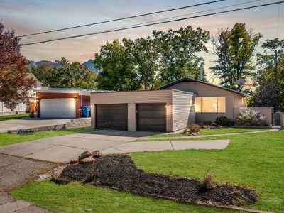 2258 E Claybourne Ave