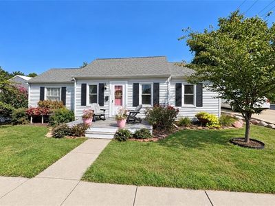 215 W Jenkins St