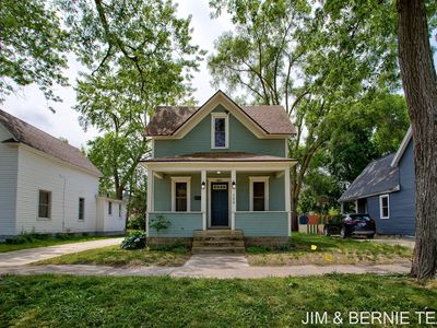 124 E 17th St