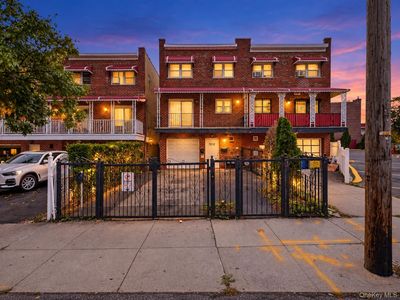 1012 E 233rd