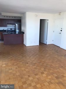 224 W Rittenhouse Sq #815A