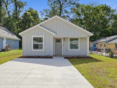 2511 Saxon St