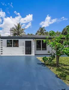 Property at 851 NW 146th St, Miami, FL