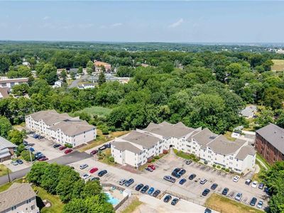 200 Woodlawn Ave APT 203