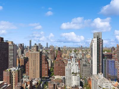 300 E 74th St APT 35C