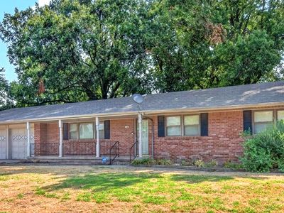 126 Mulberry Ln