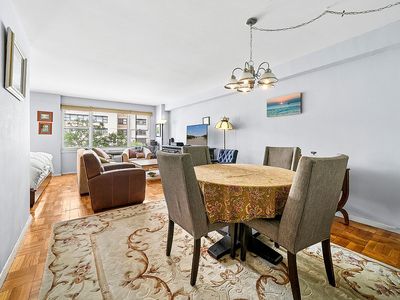 201 E 37th St APT 4F