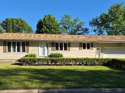 302 Sunrise Ln