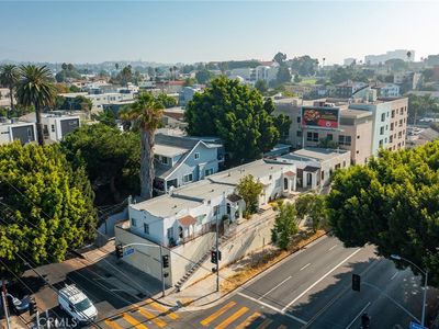 272 S Burlington Ave