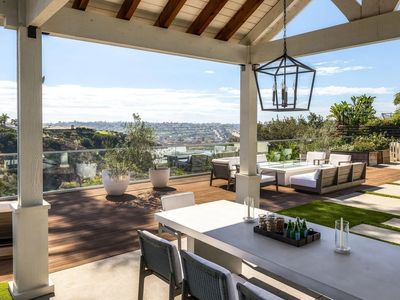 2253 Lagoon View Dr