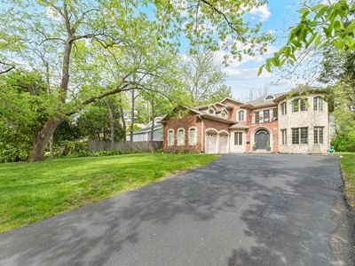 3219 University Ave