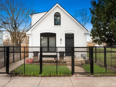 3341 W Iowa St