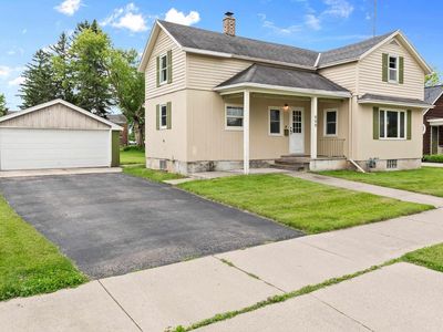 609 East South Street