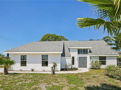 1928 SW 8th CT