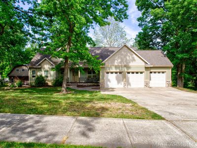 2135 Hilltop View Dr