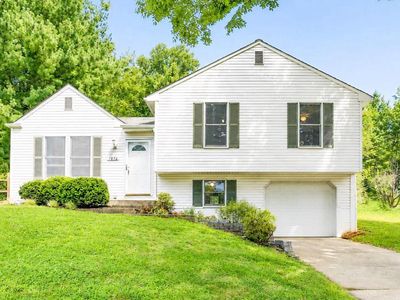 7876 Red Jacket Way