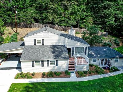 2311 Oakcliffe Dr