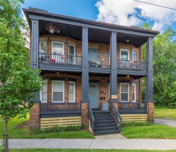 8005 Lake Ave