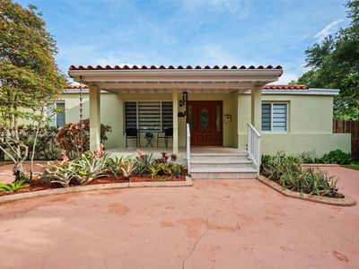 10 S Melrose Dr