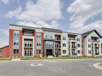 400 Blackwell Dr #100