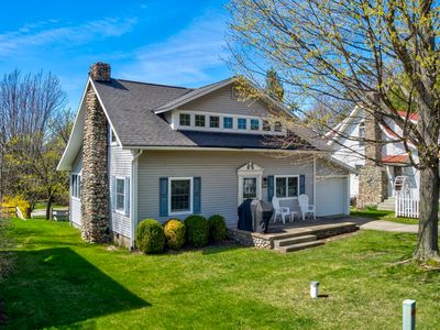 205 2nd St