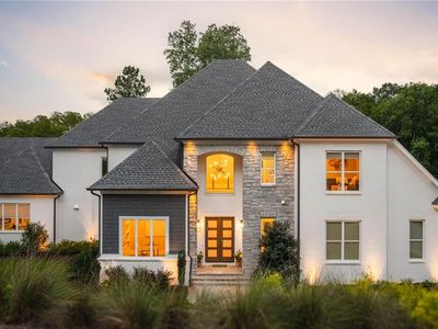 420 Cherry Hill Dr SE