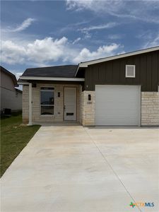 1301 Lone Pine Way