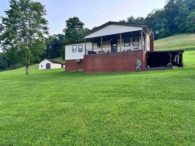835 Morgantown Ave