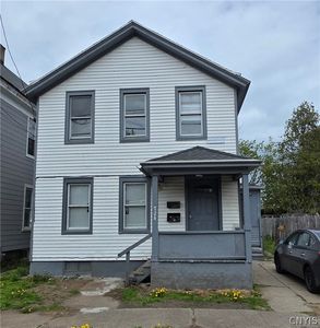 724 Warren St