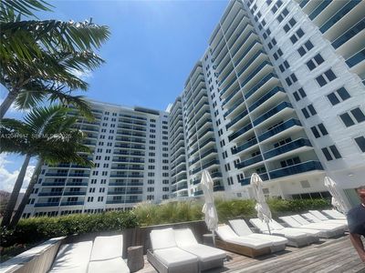 2301 Collins Ave APT 833