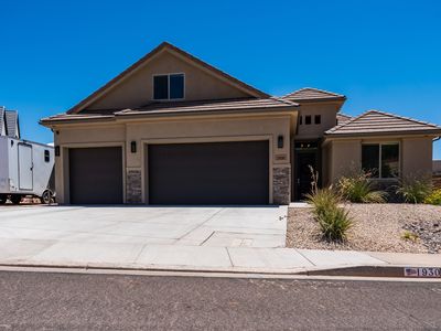 1930 N Creek Side Ct