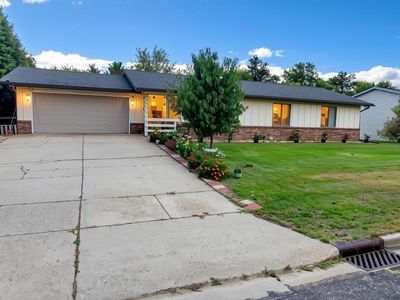1530 LILY LANE