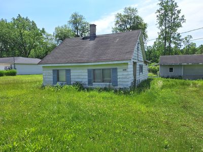 6010 Cannonsburg Rd NE