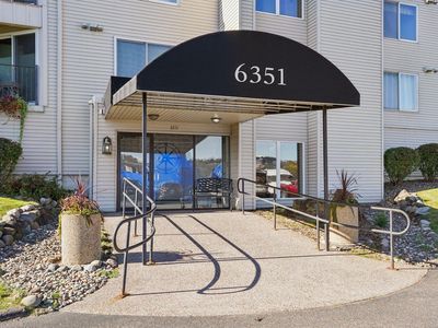 6351 Saint Croix Trl N APT 240