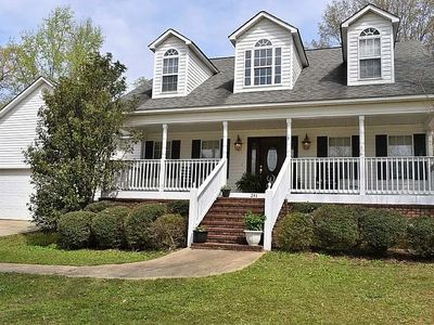 241 Southern Walk Dr