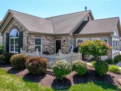 1942 Woods Dr