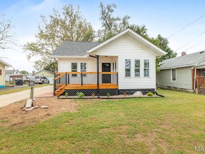 Property at 130 Harnett Ave, Wood River, IL