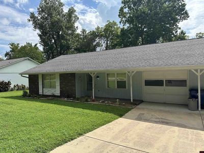 1121 Meadowbrook Dr