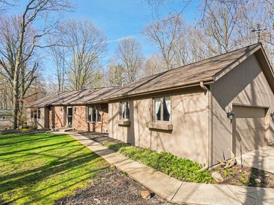 6490 Lake Harbor Rd