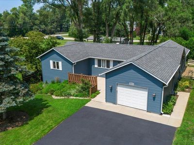 32914 South Lakeshore DRIVE