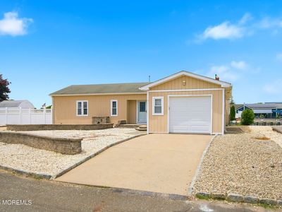 1111 Uranus Court