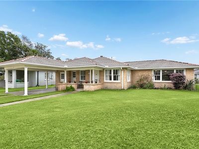 4 Ellen Ct
