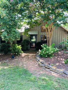 390 Dearmanville Dr N